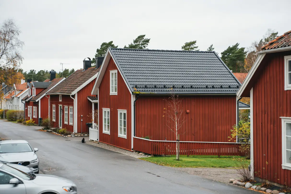 slutf rd oml ggning av papptak p radhus i bj rkek rr
